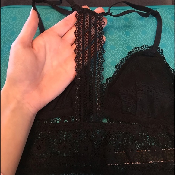 Victoria Secret black lace bralette - Picture 4 of 4